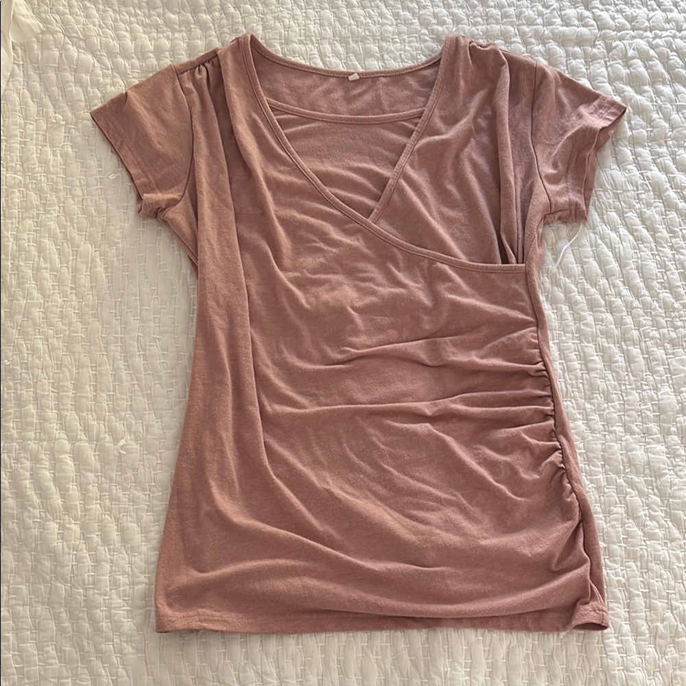 Women's maternity/nursing Mauve V-Neck Top